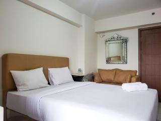 Warm and Cozy Studio at Cinere Resort Apartment By Travelio - Depok - 6