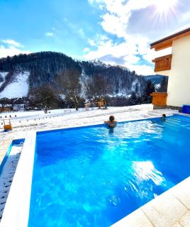 Friends & Family Mountain Resort - Moieciu de Jos - 7