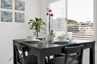 Cozy, Luxurious, Oasis, With Free parking - 4