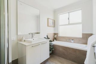 Luxury Beach House - Barndi View Villa - Capel - 3