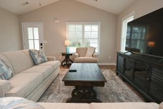 The 55th Cottage - Commerce - 3