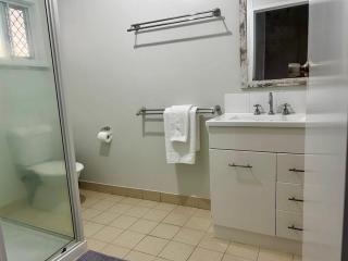 Spacious Home in Richmond - Richmond - 3