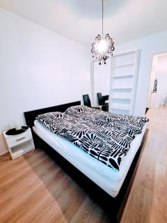 Spacious Northern City Apartment - 0