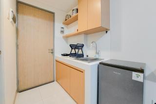 Homey and Cozy Studio Akasa Pure Living BSD Apartment By Travelio - 4