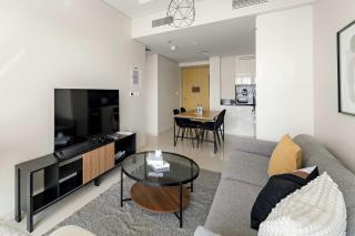 Silkhaus Premium 1BR in Aykon City Near Safa Park - 3