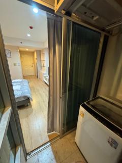 Inspire place rama9 Modern Condo near Rajamangala Stadium Pool and Gym - 3