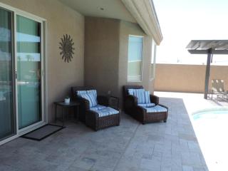 Sunny Ridge Elegance - 3