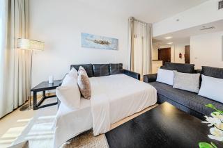 Canal View 1BR in JBR - Sabkhah - 1