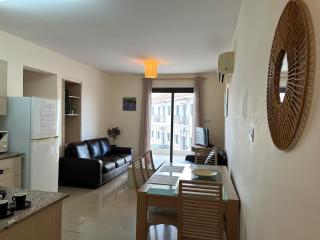 2 Bedroom Apartment, Pools, 800m to Beach, Kyklades Resort - Paralimni - 0
