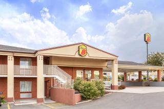 Super 8 by Wyndham Salina/Scenic Hills Area - Salina - 0