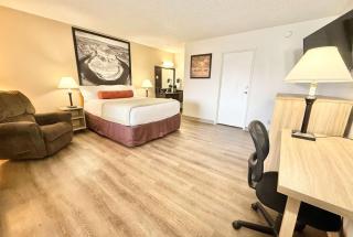 Super 8 by Wyndham Salina/Scenic Hills Area - Salina - 3