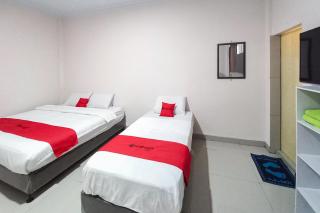 RedDoorz Syariah at Wisma Seroja Indah Duri - Duri - 9