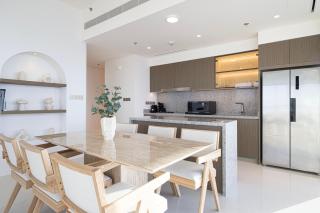 Luxe 4BR with Panoramic Views l Marina & Burj - 7