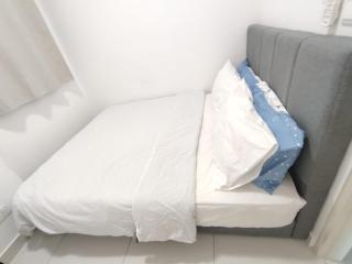 Greenfield Residence with Amazing Pool View and High-Speed Wi-Fi - 4