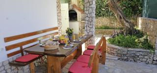 Spacious Villa Lush Garden Private access to Beach - Villa Sherene - 9