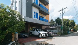 RedDoorz at Casa Barcelona Condotel - Iloilo City - 4