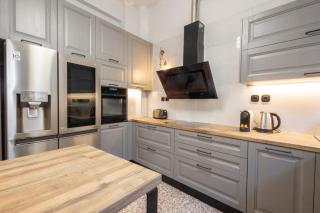 Acropolis Luxe Retreat 15 ppl 6 bdrm Neoclassical Home Jacuzzi Rooftop - Atene - 6
