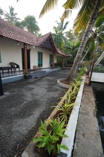 Tulsi Kayal Retreat - Champakulam - 6