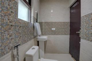 Hotel Dolphin at Delhi Airport - 2