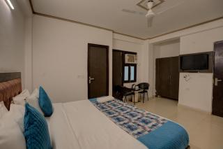 Hotel Dolphin at Delhi Airport - 4