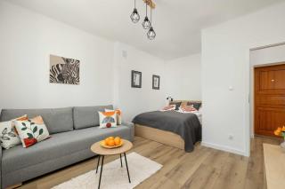 Racławicka Modern Studio for 4 Guests Gdańsk by Noclegi Renters - Danzig - 1