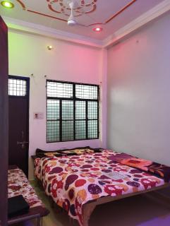 Chaturvedi Home stay - Prayagraj - 1