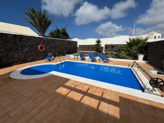 Villa Adel 56, private heated pool, parking - Playa Blanca - 7