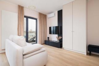 Air-conditioned Studio with Balcony 10 minutes from Spodek Arena by Noclegi Renters - Katowice - 5