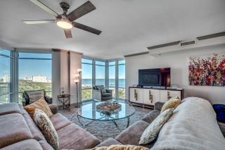 Horizon at 77th - Unit 812 - 6