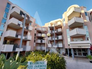 Studio avec balcon et parking a 2 pas des plages - 1