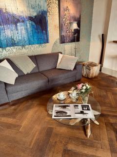 Art Residence, Beat Schild - 3