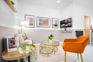 Apartment - Fast WiFi - Free Netflix - Near City - Centre - Parking 2MR - 9