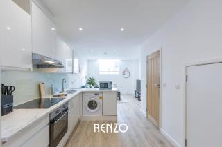 Vibrant 1-bed Home in Newark on-Trent by Renzo, Perfect for Contractors, Free Parking! - Newark upon Trent - 4
