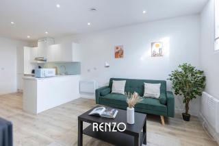 Vibrant 1-bed Home in Newark on-Trent by Renzo, Perfect for Contractors, Free Parking! - Newark upon Trent - 7