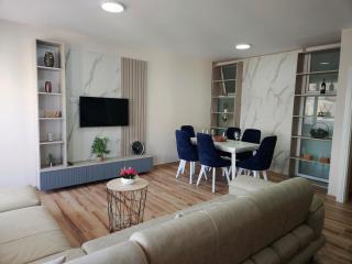 Harmony Apartment Golem - 0