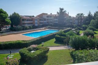 T2 cabine rénové/Piscine/Clim/commerces - Le Lavandou - 0
