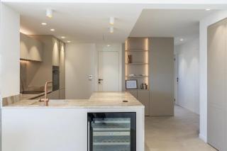REF 2012 - Cannes Croisette - Apartment to rent sea view - 2