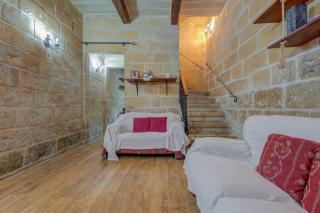 Charming House in Sliema close to Sliema ferries - 3