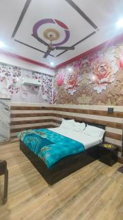 Kamal Dham Hotel - Near Prem Mandir - Vrindāvan - 1