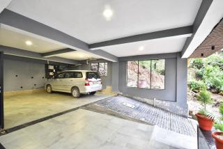 LA Riqueza Koala Inn Mcleod Ganj # Close to Mall Road # Newly Built # Mountain View Rooms with Balcony #Big Parking # Lift - 5