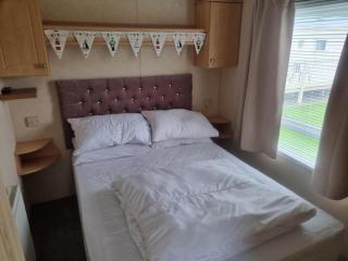 S212 6 BERTH DELUXE GOLDEN PALM CHAPEL ST LEONARDs - Chapel Saint Leonards - 1
