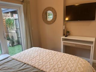 Lawson Lodge - Alveston - 3