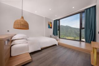 Healing House--Free one way pick up service over 2 nights - 4