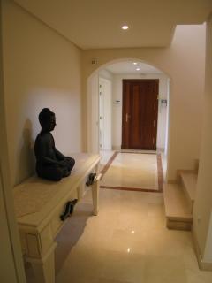 Stylish 4 bedroom Penthouse Just Steps from Bahia Marbella Beach - Marbella - 6