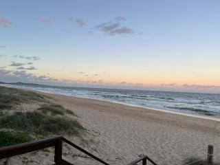 Little Whale House - Mudjimba - 9
