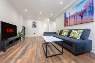 West London Sleeps 5 - Zone 2 - 0