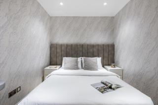 Stylish 2-Bedroom in the Heart of OldTown Dubai - 7