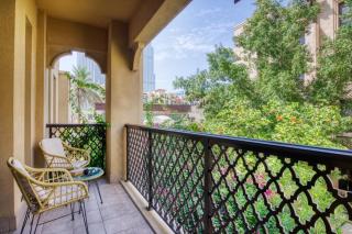 Stylish 2-Bedroom in the Heart of OldTown Dubai - 5