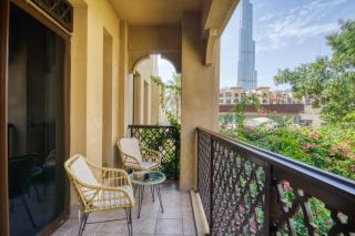 Stylish 2-Bedroom in the Heart of OldTown Dubai - 0