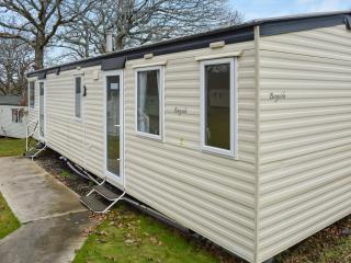 Bayside - Uk48945 - Porchfield - 0